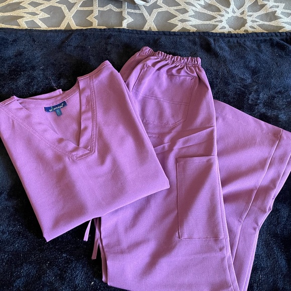 Scrubs - Picture 3 of 9